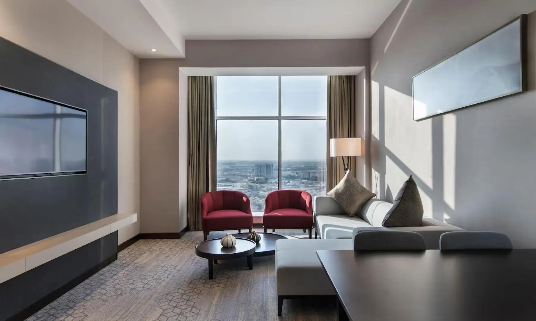 Ramada By Wyndham Riyadh King Fahd Road 酒店