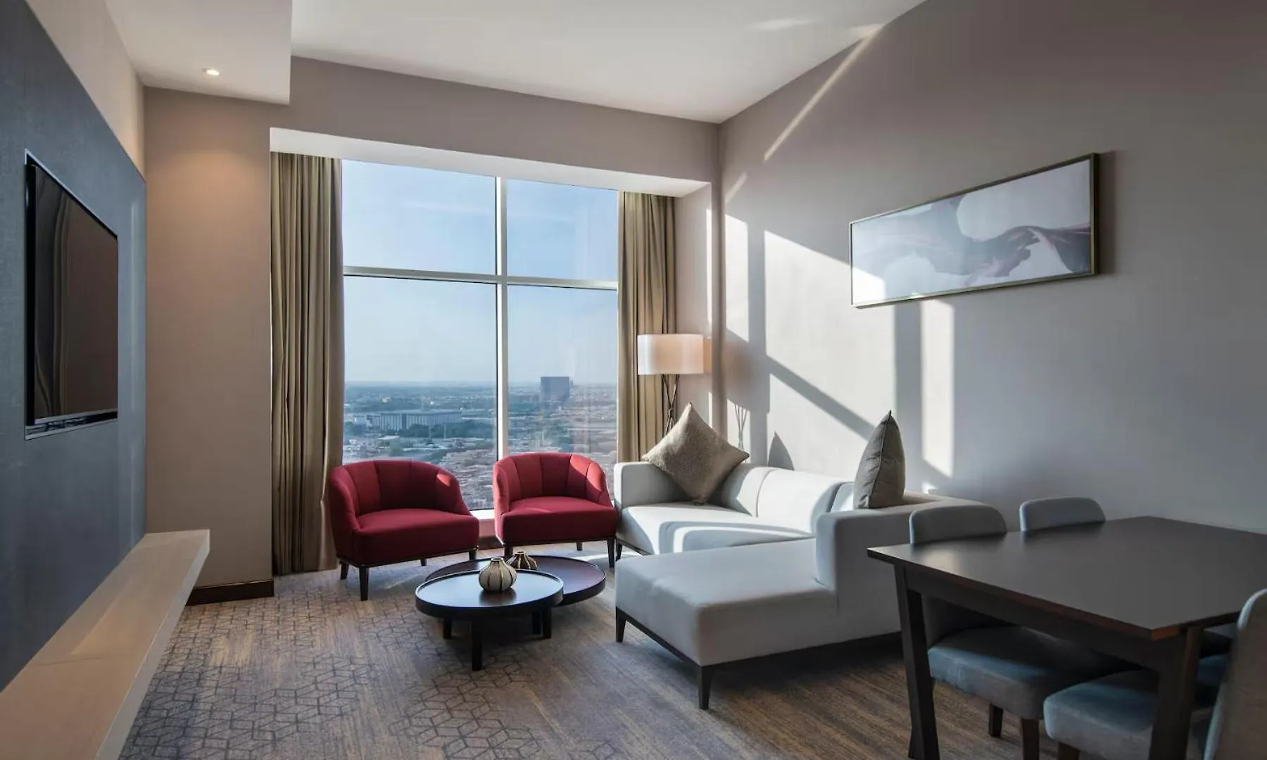 Ramada By Wyndham Riyadh King Fahd Road 酒店