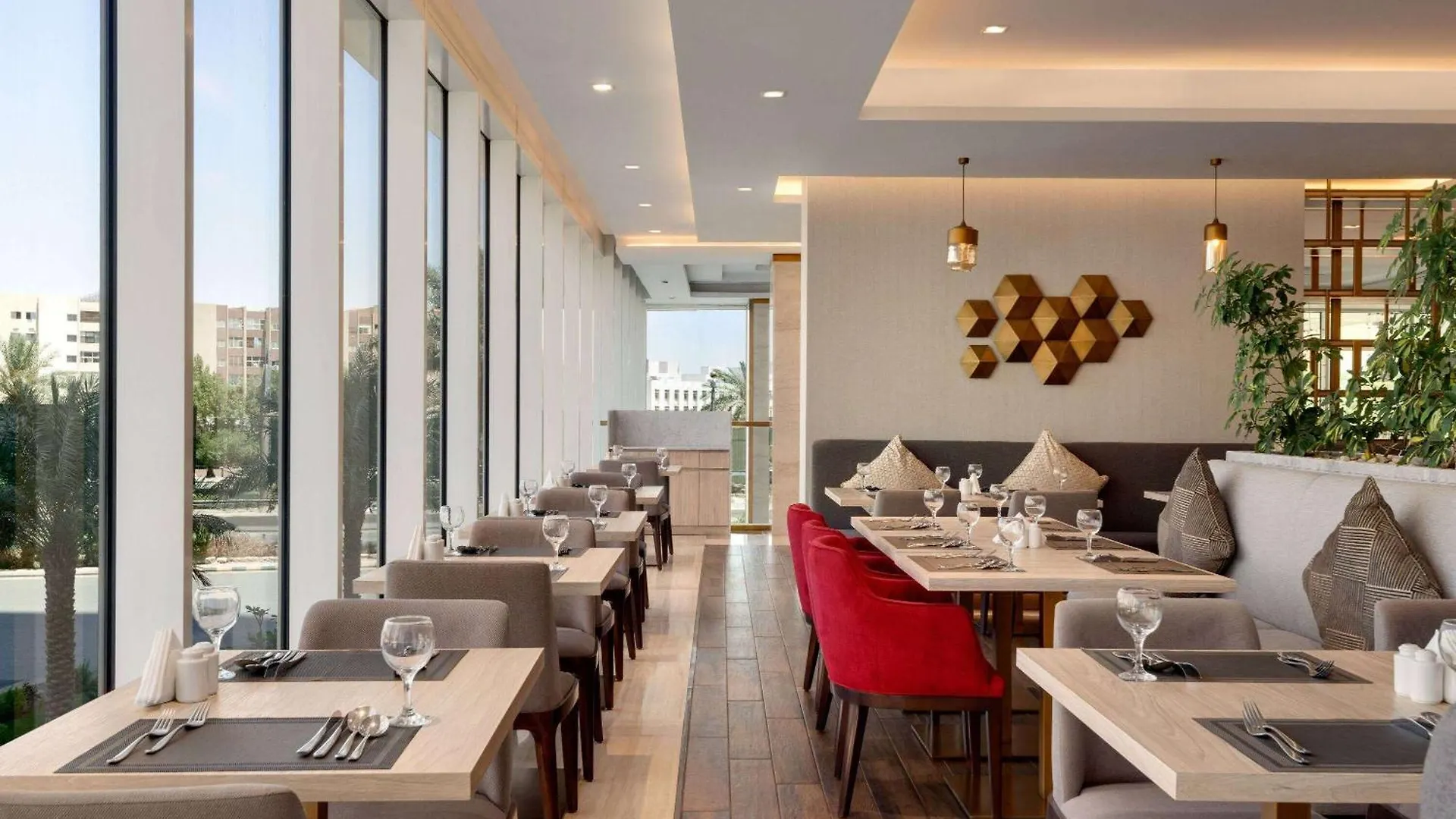 Ramada By Wyndham Riyadh King Fahd Road 酒店